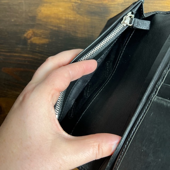 Coach Black Pebbled Leather Long Flap Card‎ Wallet Everyday Minimalist Classic - Picture 13 of 16